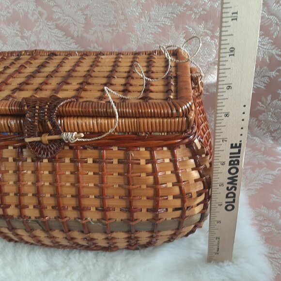 Vintage 1970s Colourful Sewing Box Craft Hobby Storage Wicker Basket - Picture 14 of 15